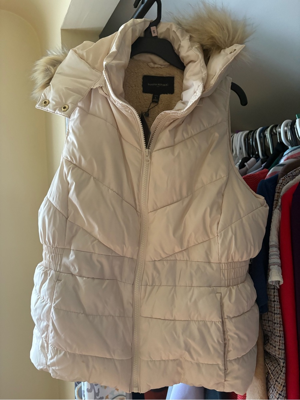 Banana Republic Cream Quilted Puffer Vest with Faux Fur Trimmed Hood